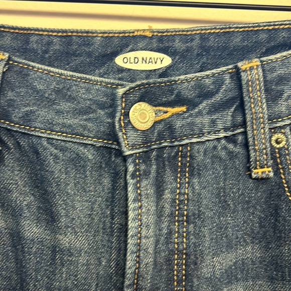 NWOT Old Navy Loose Straight Ankle Jean - Picture 2 of 4